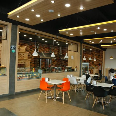 Hotel Lider Complex Vayk Ngoại thất bức ảnh